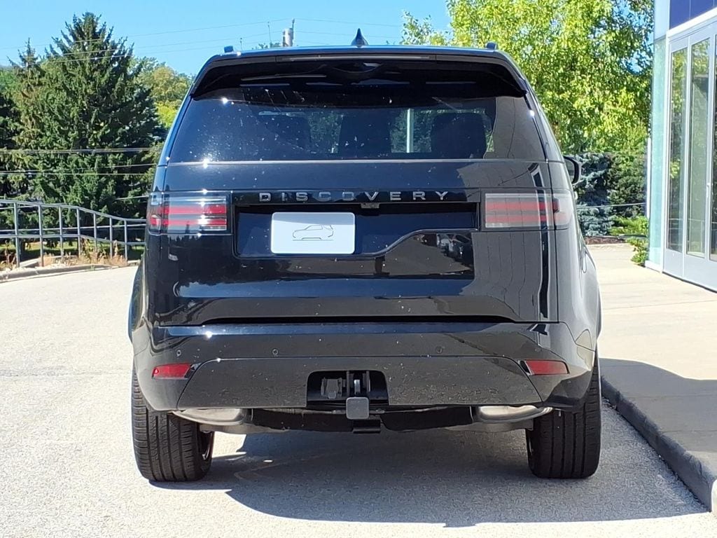 New 2026 Land Rover Discovery Dynamic SE SUV
