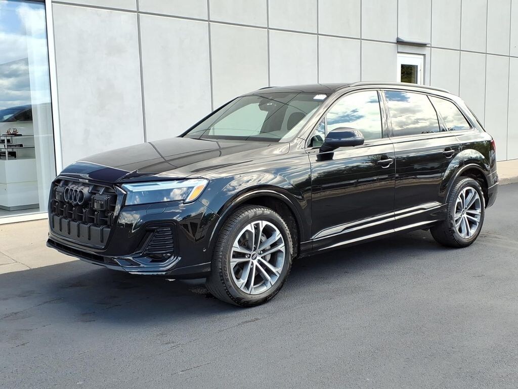 Used 2025 Audi Q7 45 Premium Plus SUV
