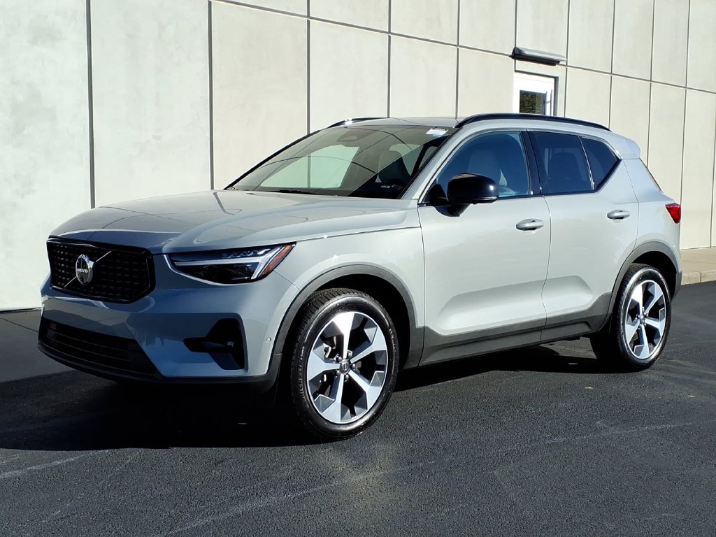 2024 Volvo XC40