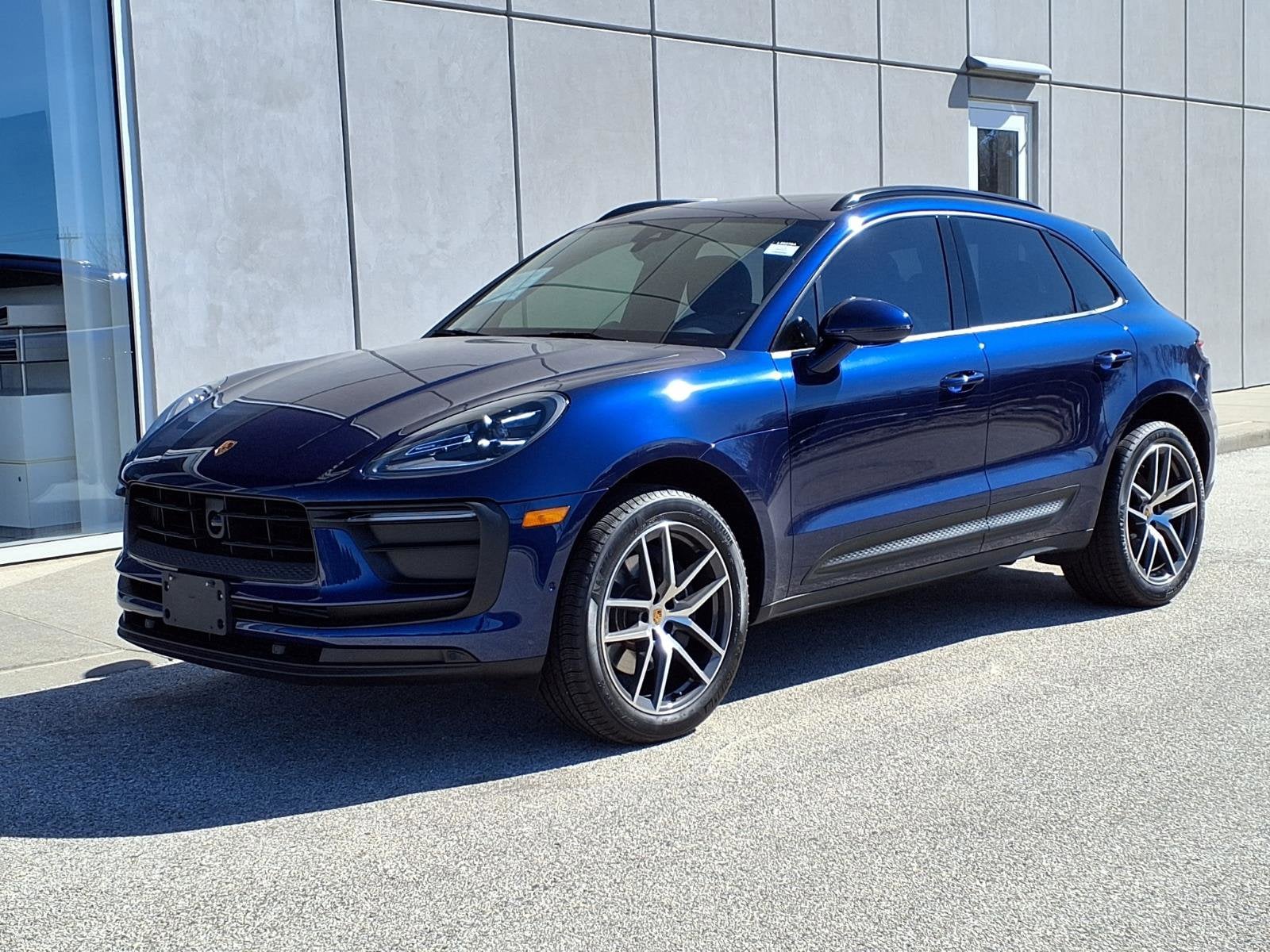 2022 Porsche Macan Base