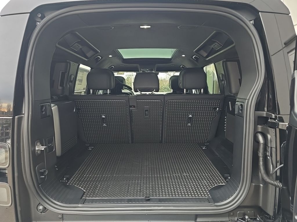 2026 Land Rover Defender V8 - Photo 26