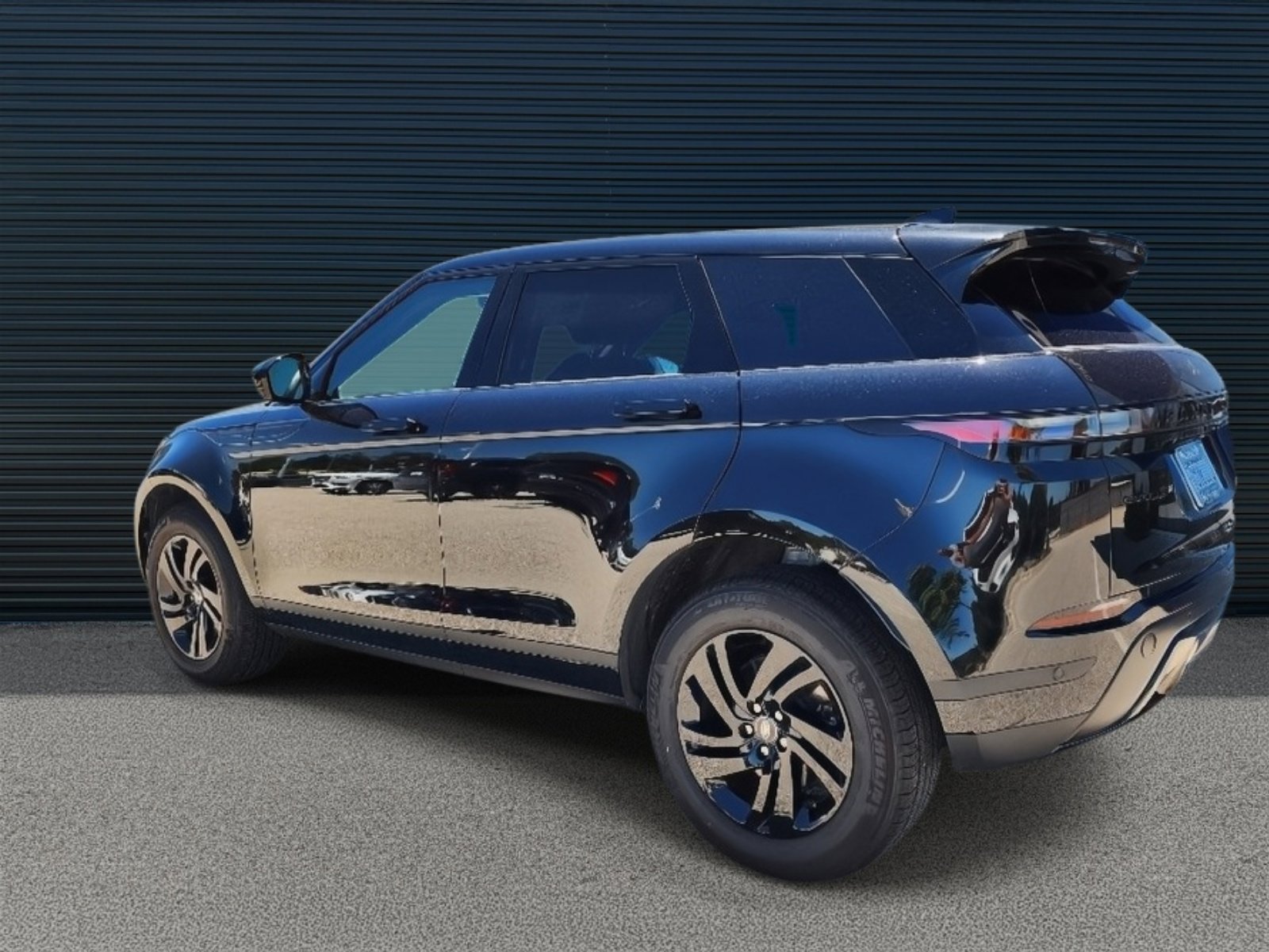 2024 Land Rover Range Rover Evoque S photo 3