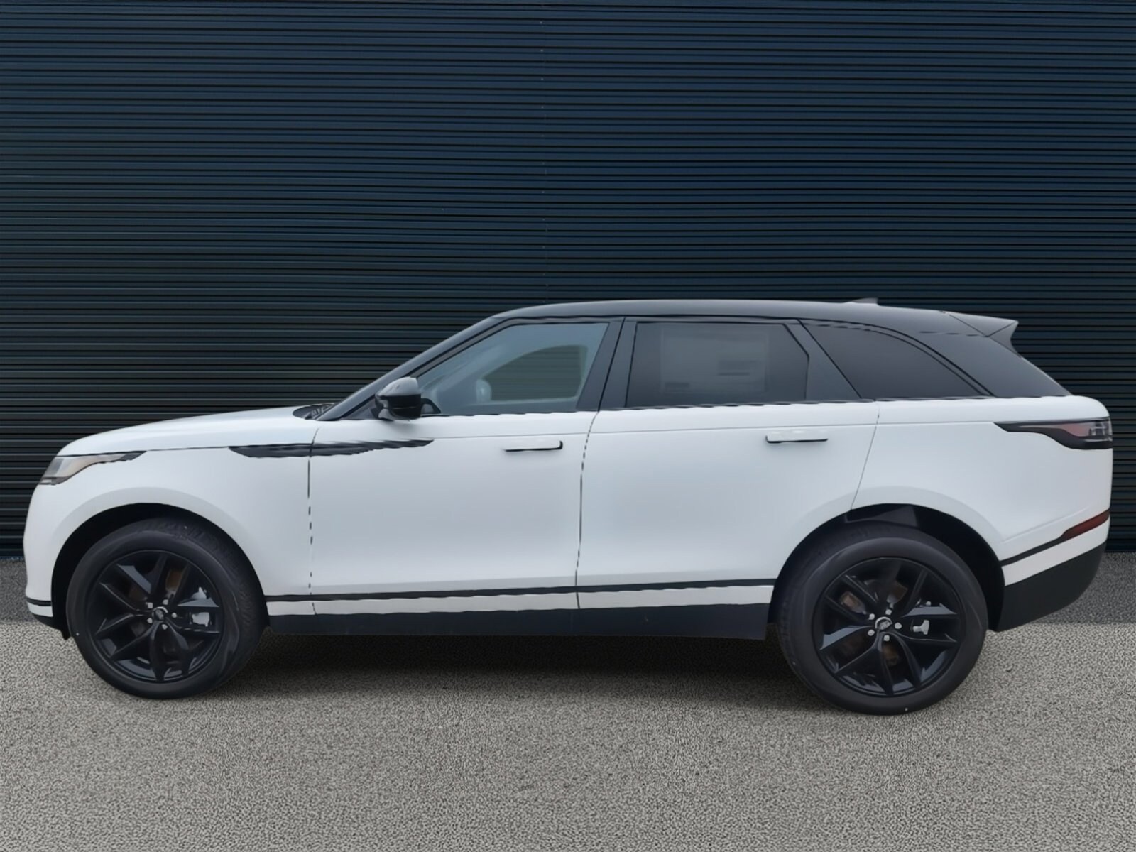 2025 Land Rover Range Rover Velar S photo 2