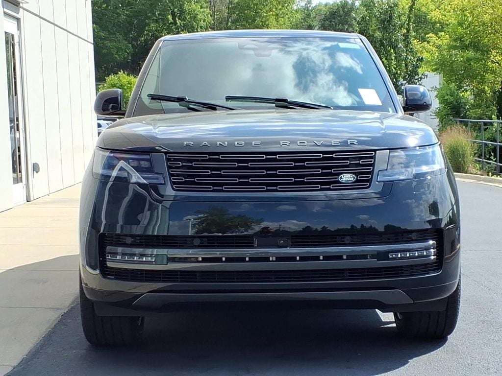 New 2026 Land Rover Range Rover SE LWB 7-Seats / V8 SUV