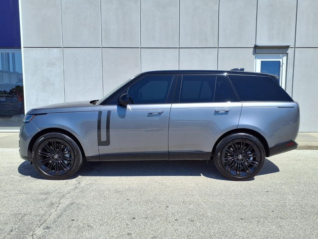 Certified 2025 Land Rover Range Rover SE SUV