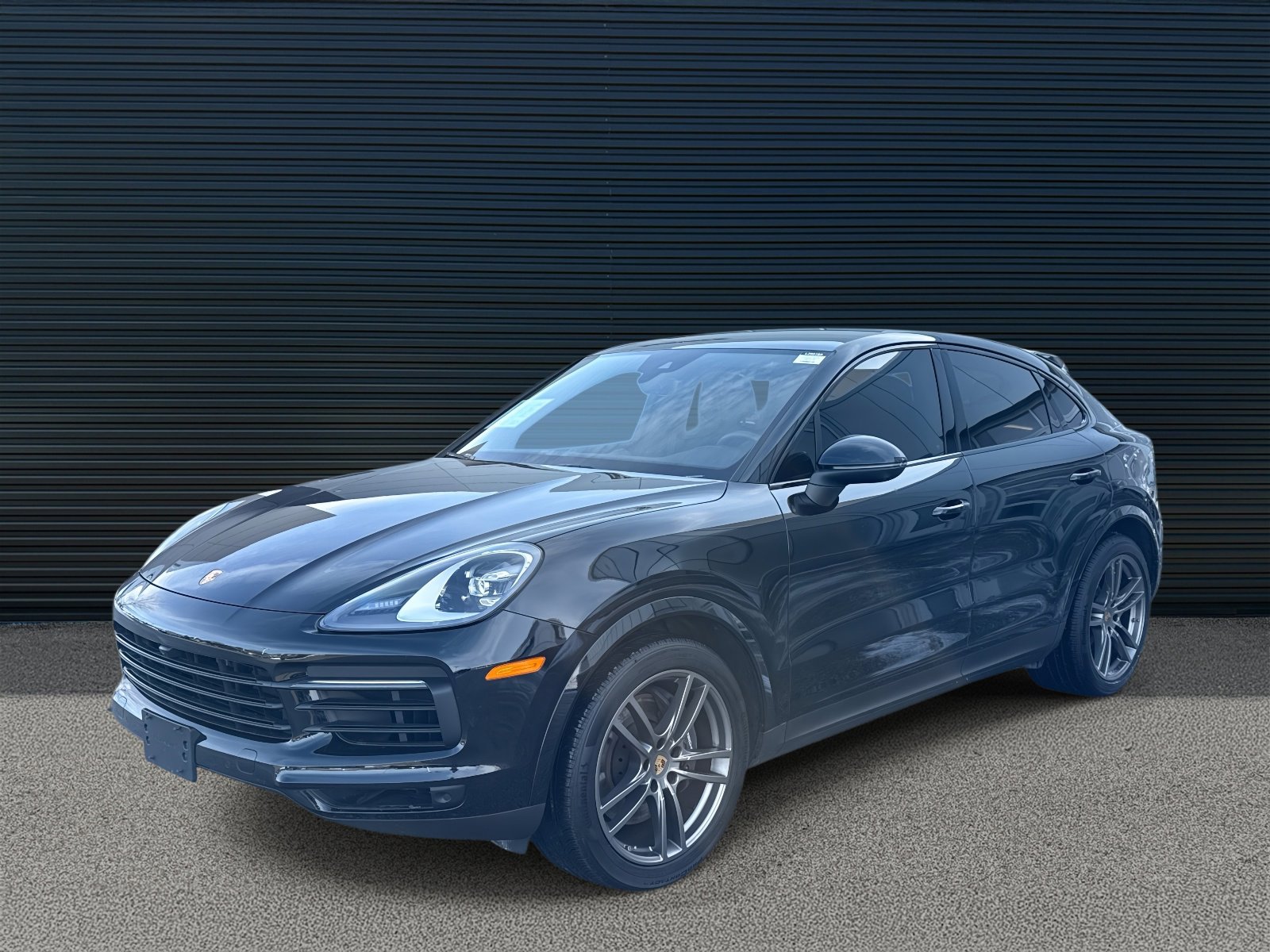 2023 Porsche Cayenne Coup's photo