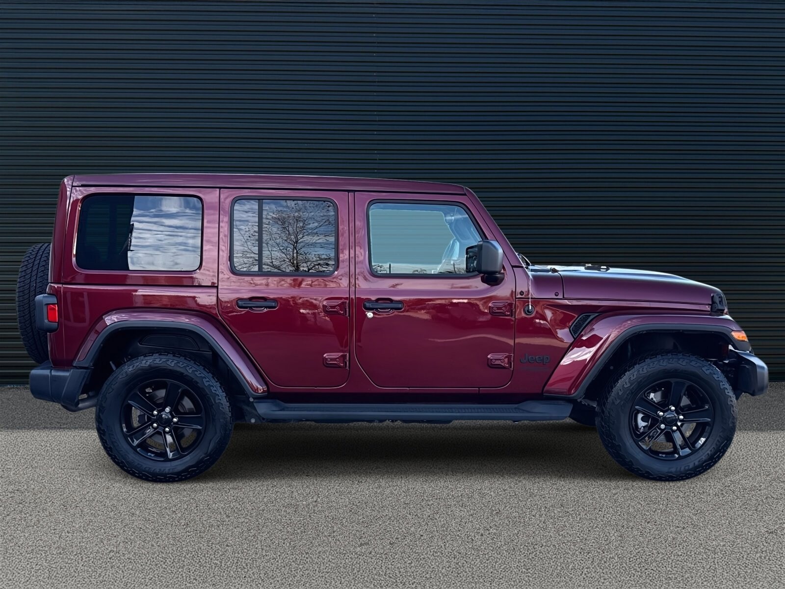 2021 Jeep Wrangler Unlimited Sahara Altitude photo 4