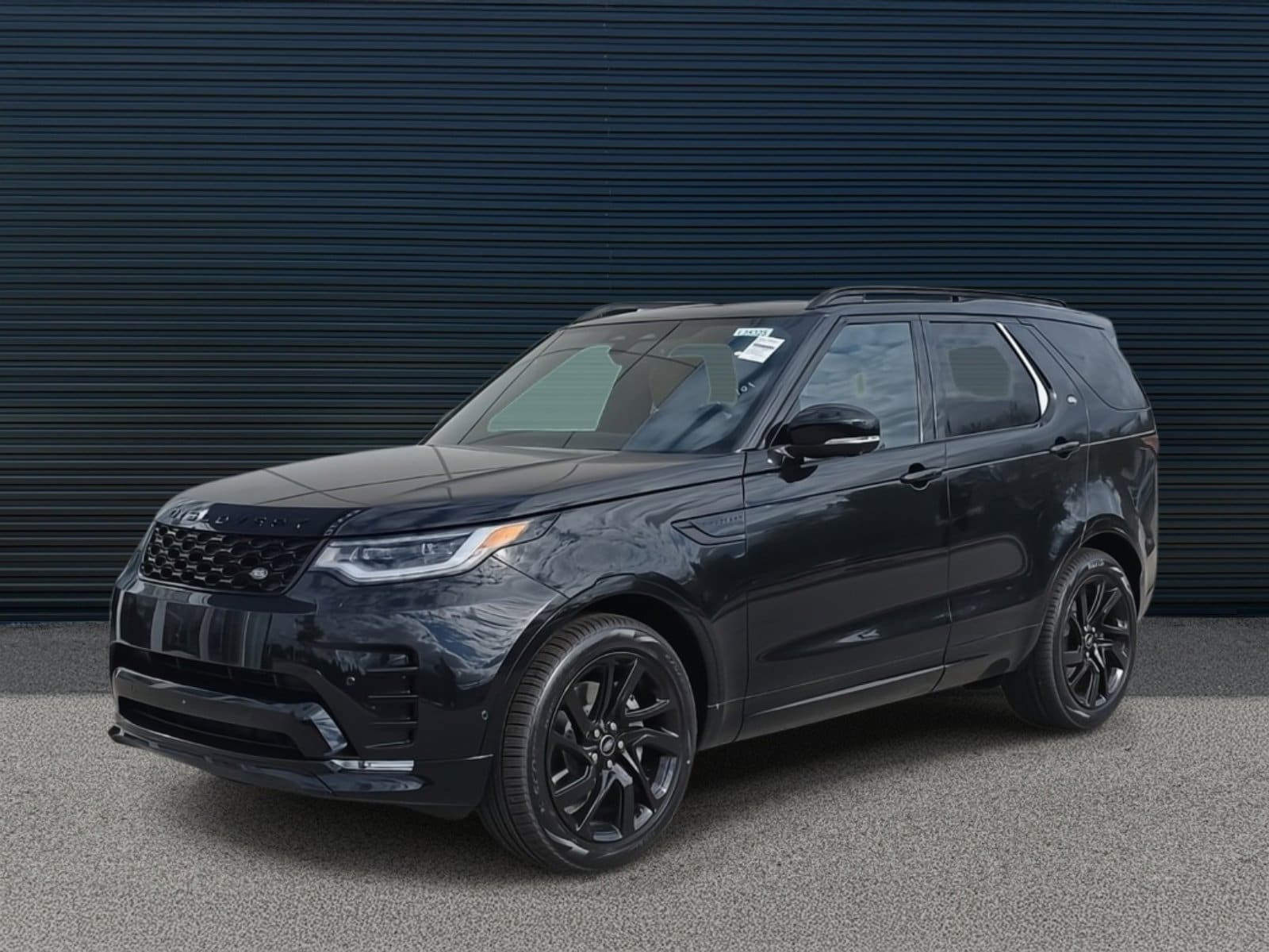 Santorini Black 2025 Land Rover Discovery P300 Dynamic SE AWD SUV / Crossover All-Wheel Drive Automatic