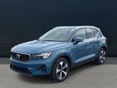2025 Volvo XC40 Plus Bright Theme SUV