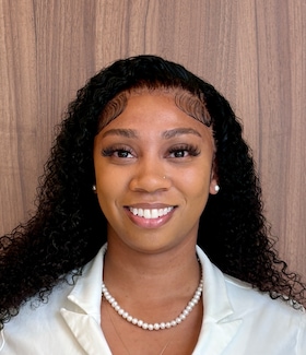 Staff member Natanya Cooper from ID_473dffb357ab