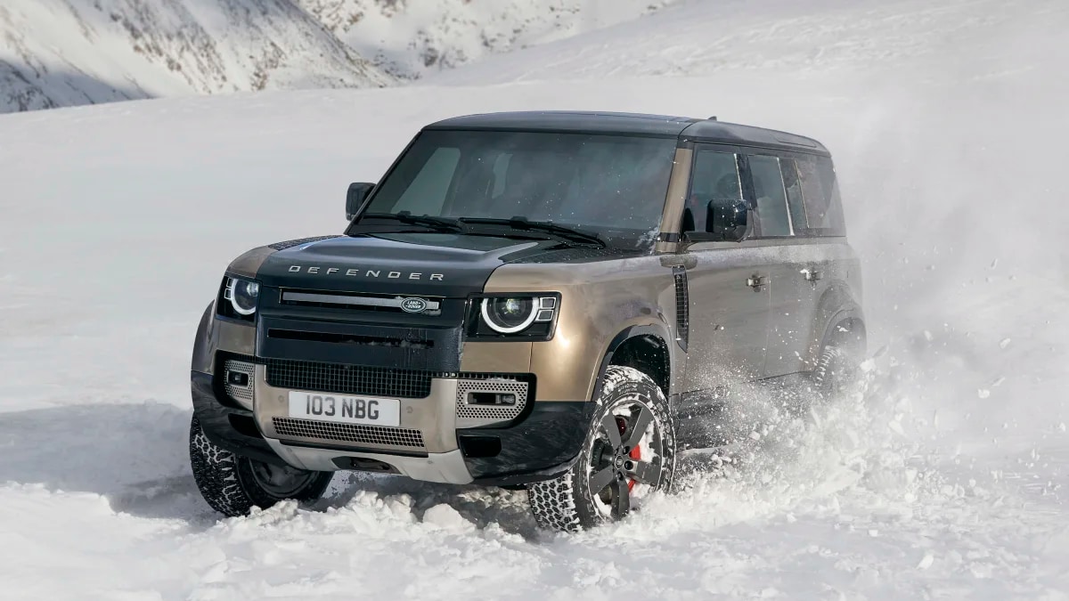 Land-rover-defender-snow.png