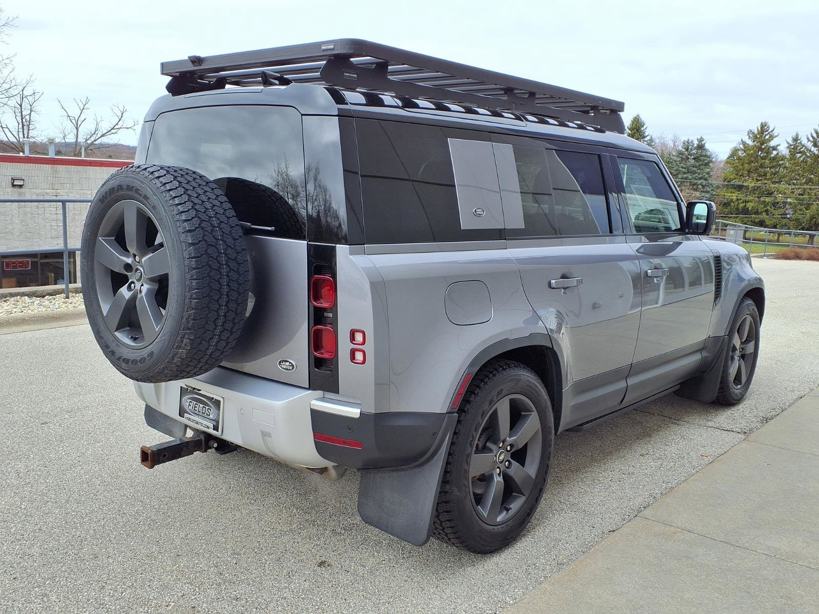 View vehicle photo 5