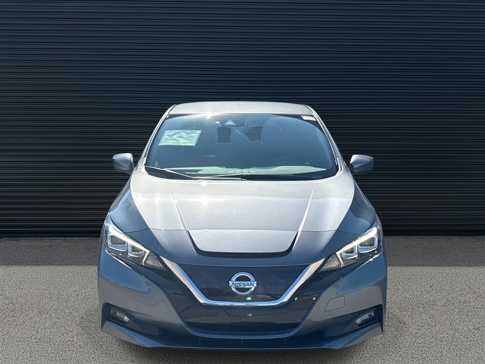 Used 2022 Nissan LEAF SV with VIN 1N4AZ1CV4NC554628 for sale in Waukesha, WI