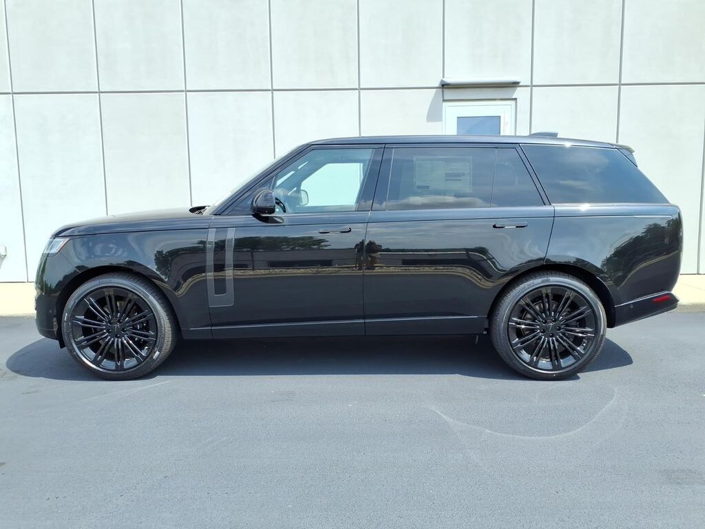 New 2026 Land Rover Range Rover SE 7 Seats SUV
