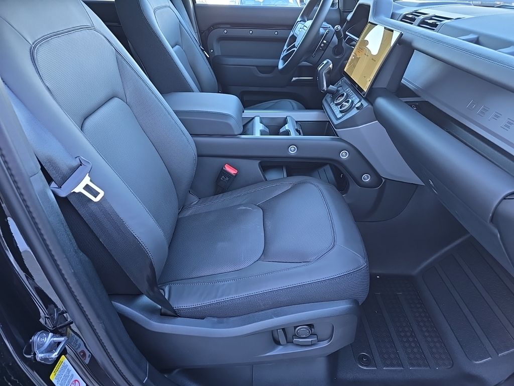 2026 Land Rover Defender V8 - Photo 7