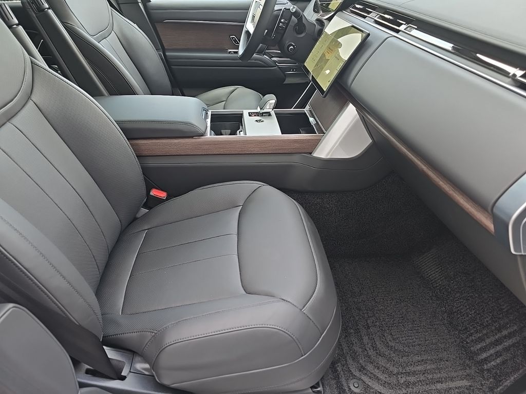 2025 Land Rover Range Rover SE - Photo 6
