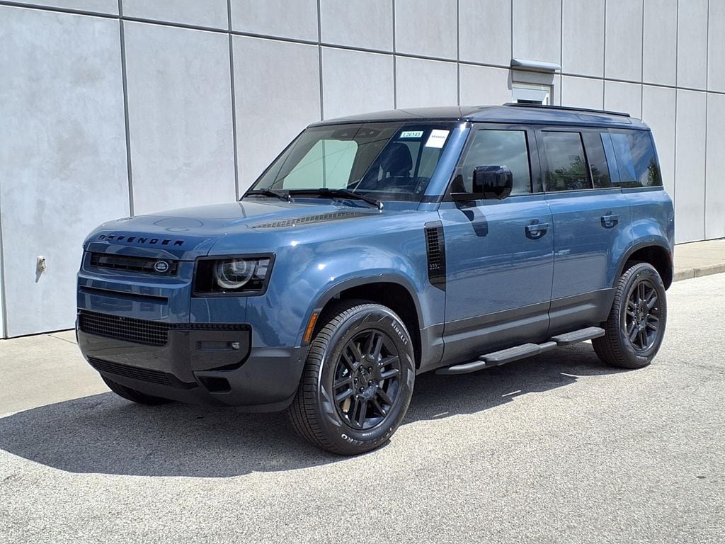 2026 Land Rover Defender 110 S P300's photo