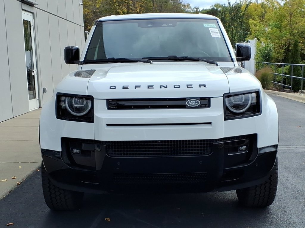 New 2026 Land Rover Defender 110 X-Dynamic SE SUV