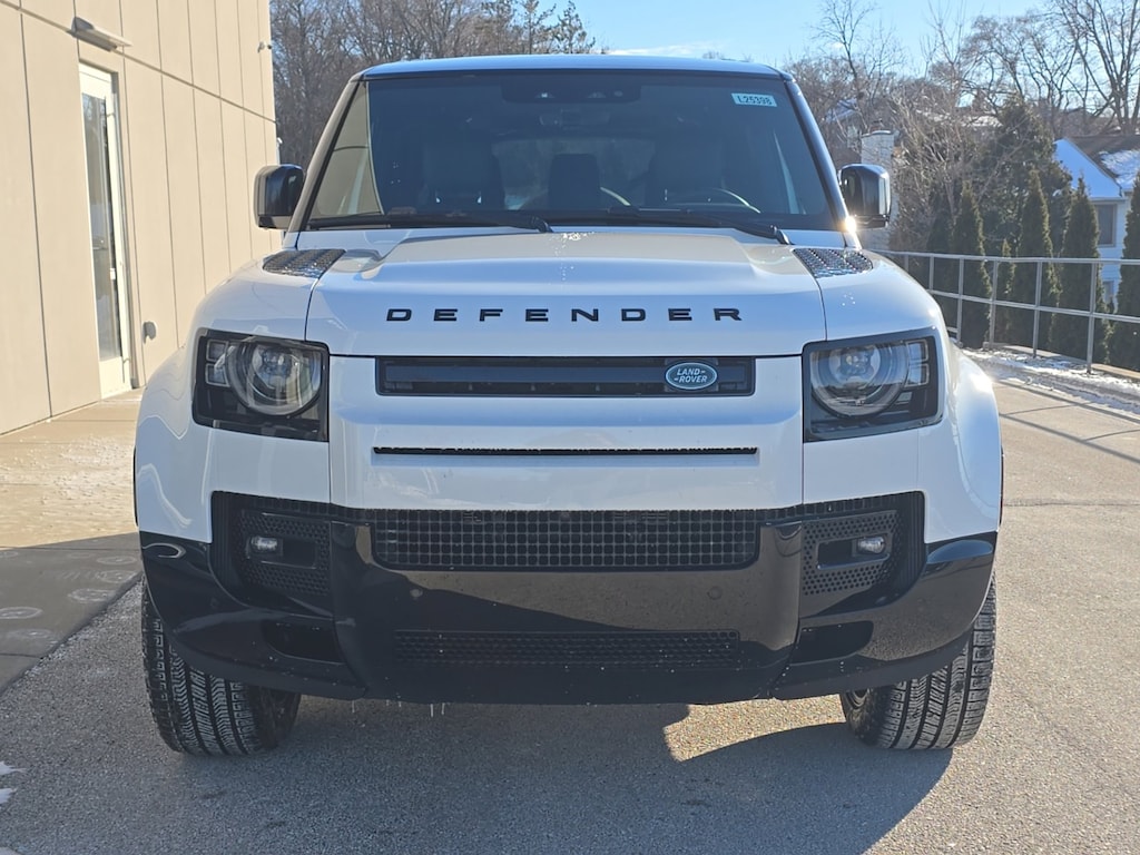 New 2025 Land Rover Defender 130 X-Dynamic SE SUV
