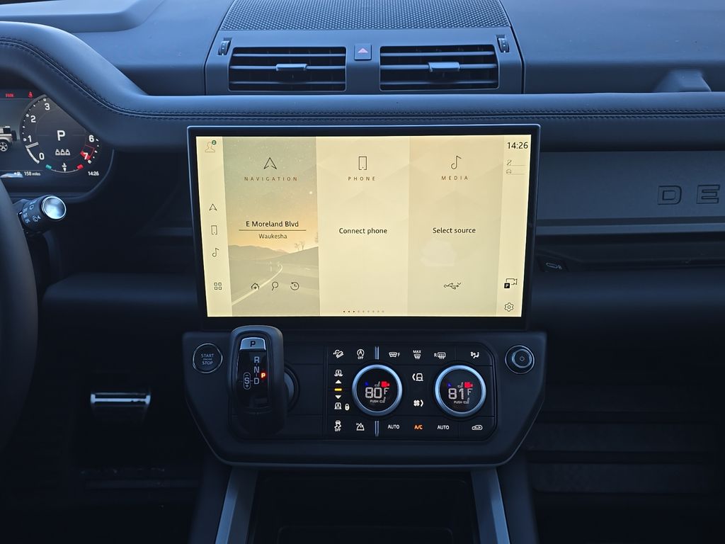 2026 Land Rover Defender V8 - Photo 16