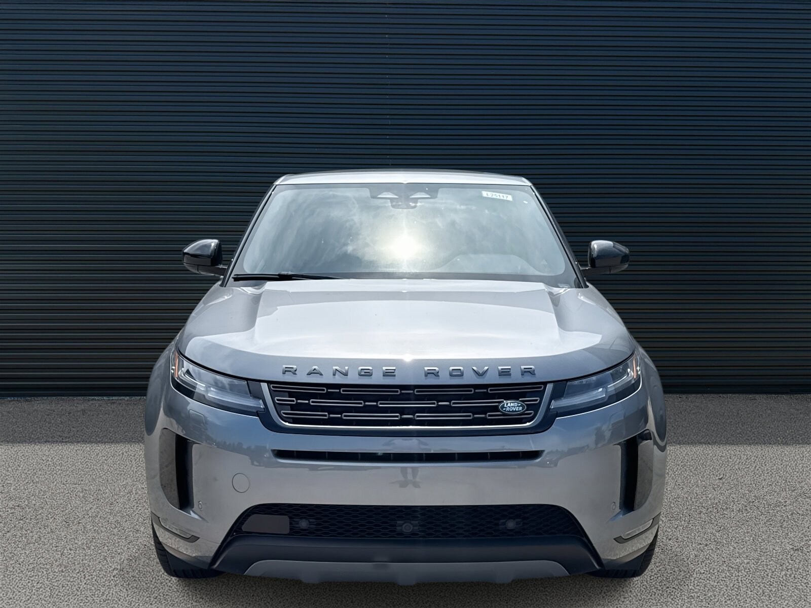 2025 Land Rover Range Rover Evoque S photo 2