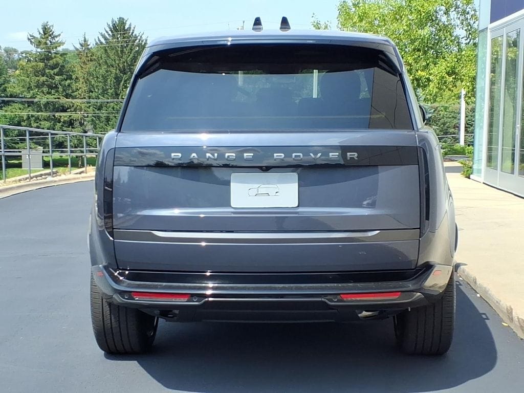 New 2026 Land Rover Range Rover SE 7 Seats SUV
