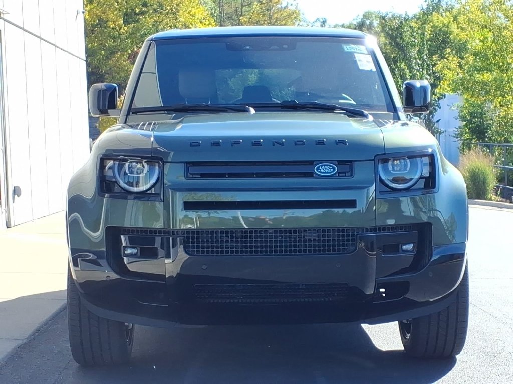 New 2026 Land Rover Defender 110 X-Dynamic SE SUV