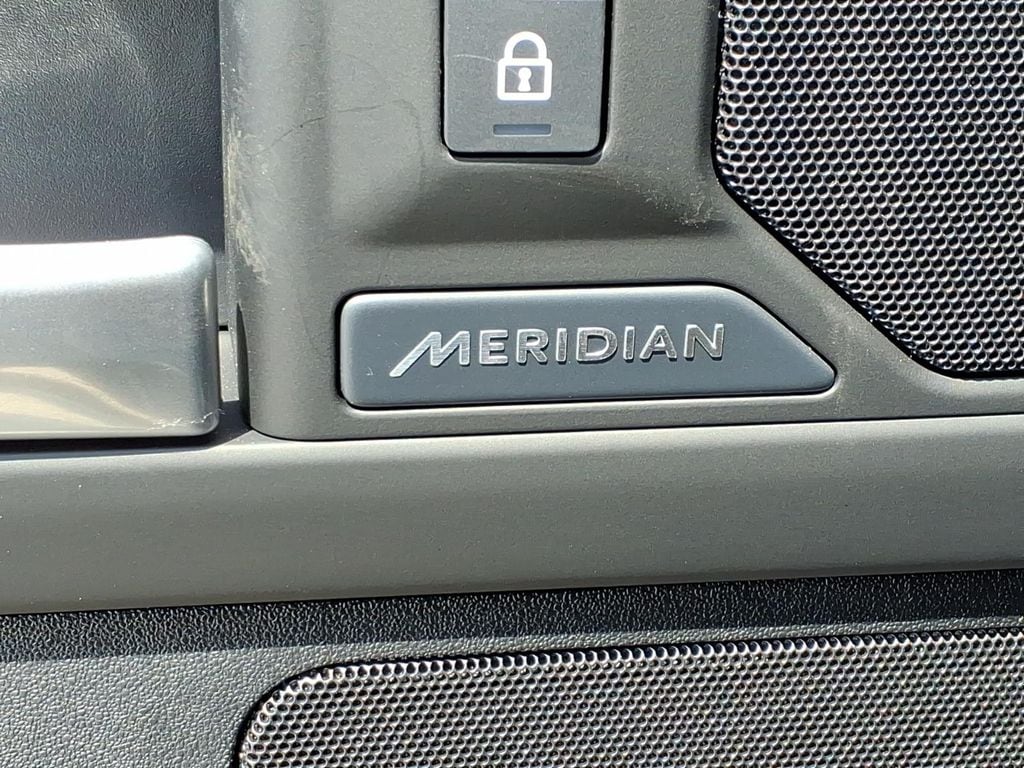 2026 Land Rover Defender S - Photo 12