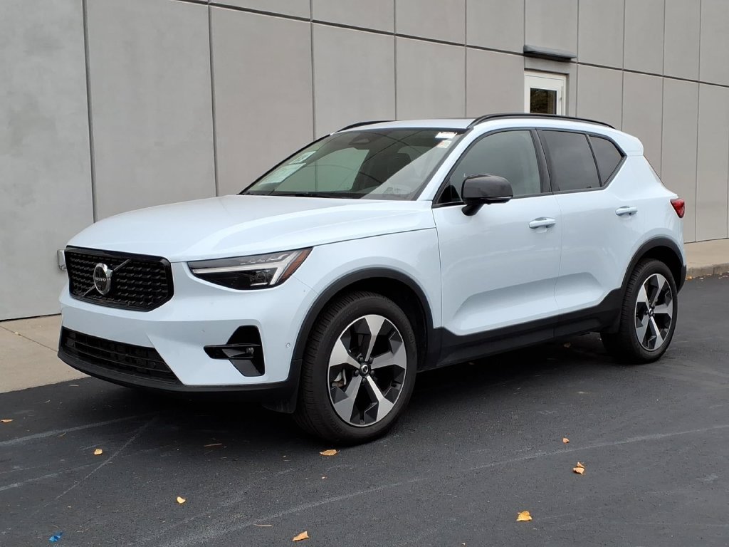 2026 Volvo XC40