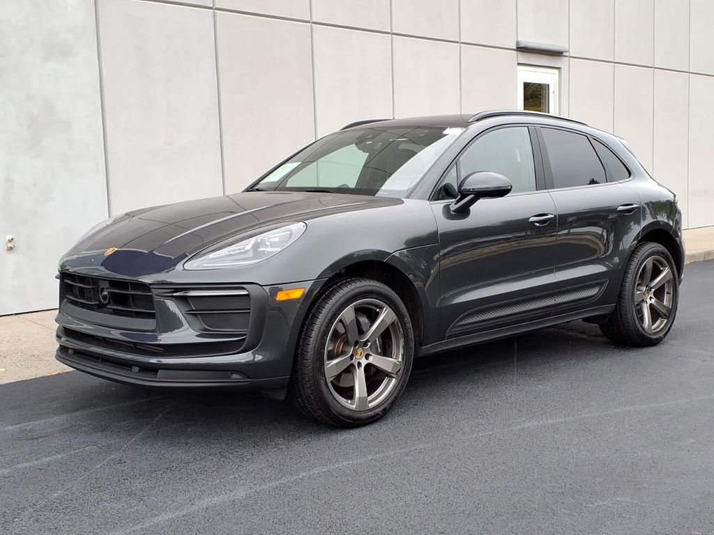 2022 Porsche Macan