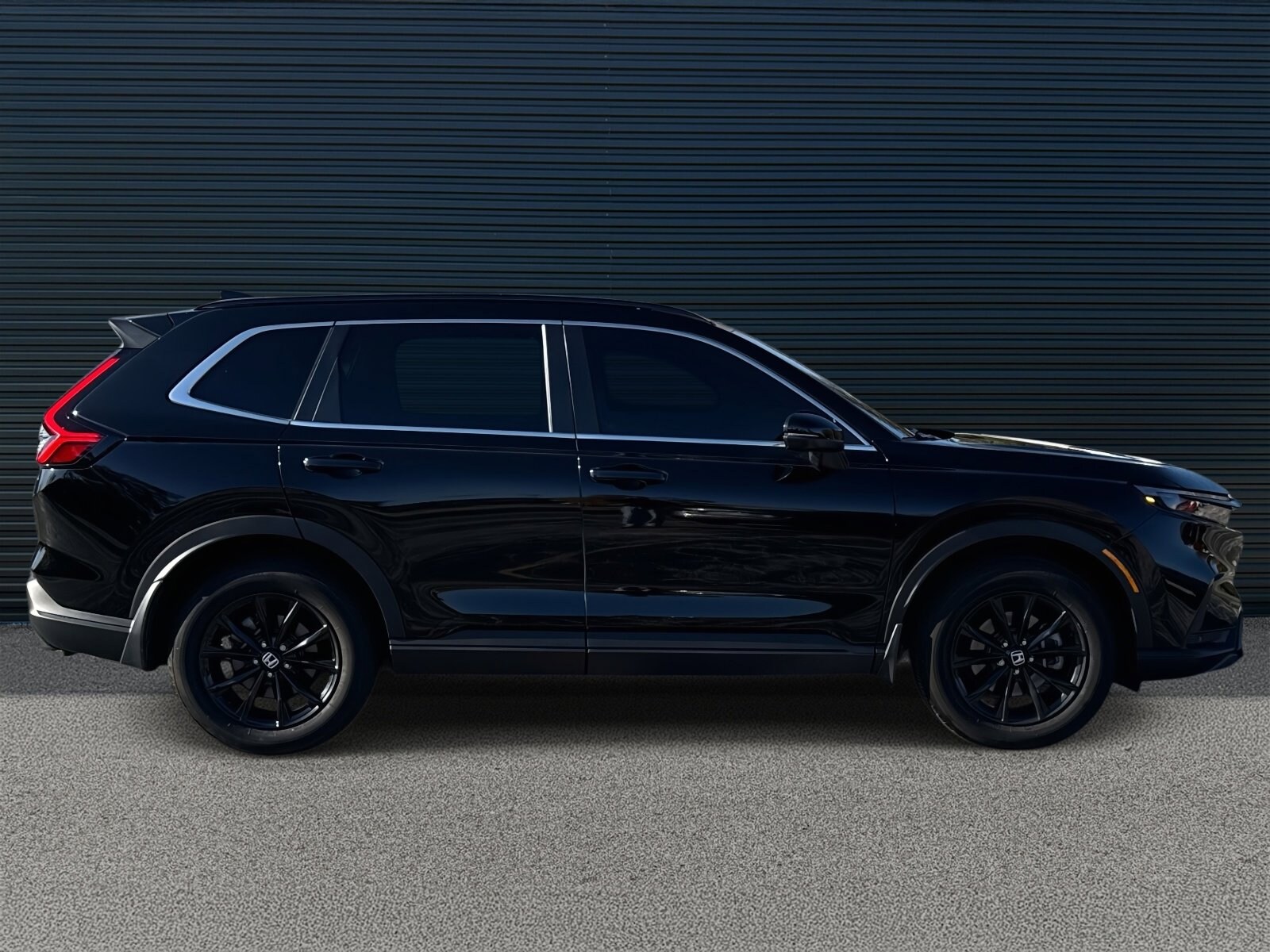 2024 Honda CR-V Hybrid Sport-L photo 4