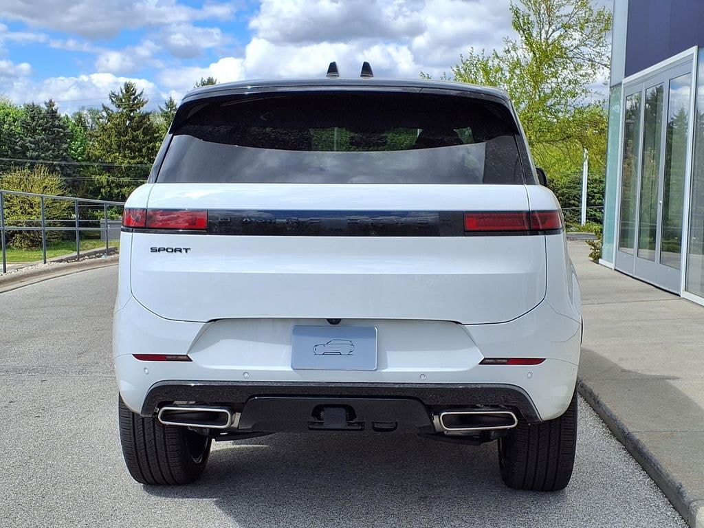 New 2026 Land Rover Range Rover Sport Dynamic SE SUV