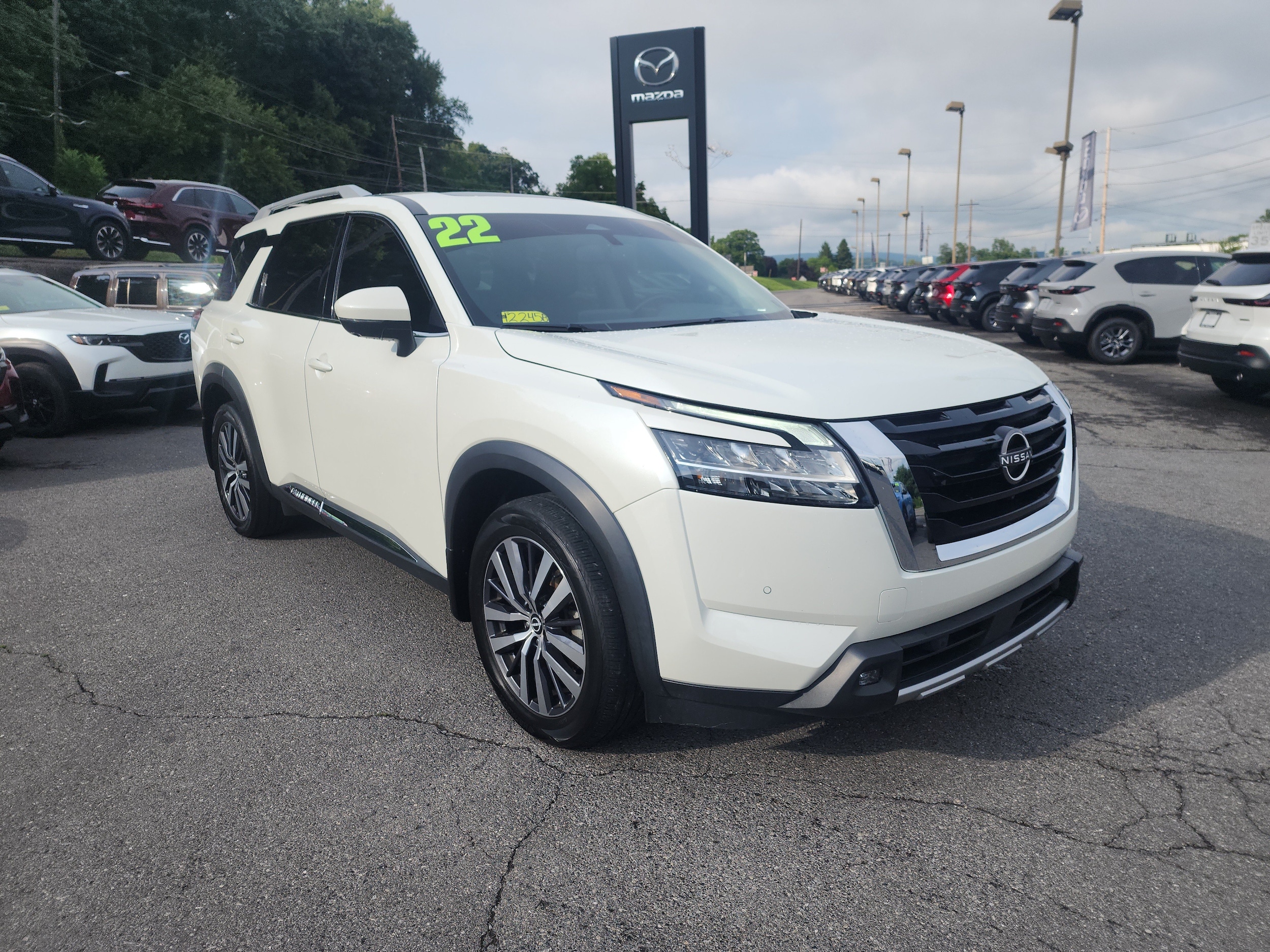 2022 Nissan Pathfinder SUV 
