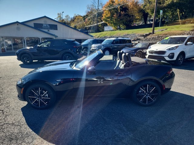 2025 Mazda MX-5 Miata Grand Touring - Photo 17