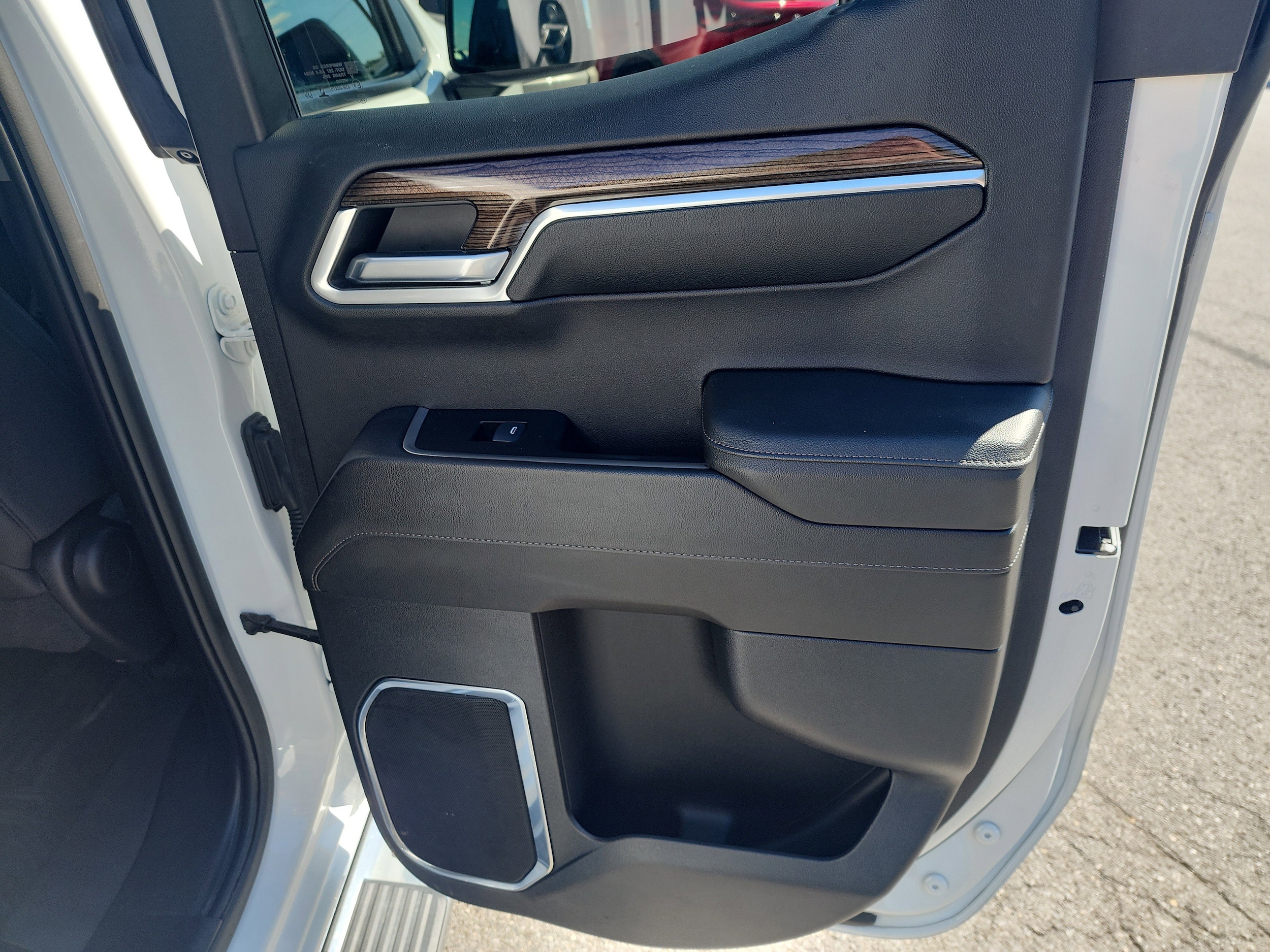 2024 Chevrolet Silverado 1500 LT - Photo 17