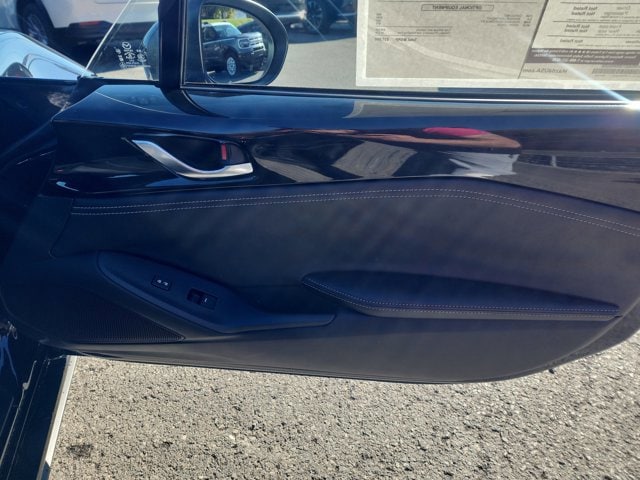 2025 Mazda MX-5 Miata Grand Touring - Photo 13