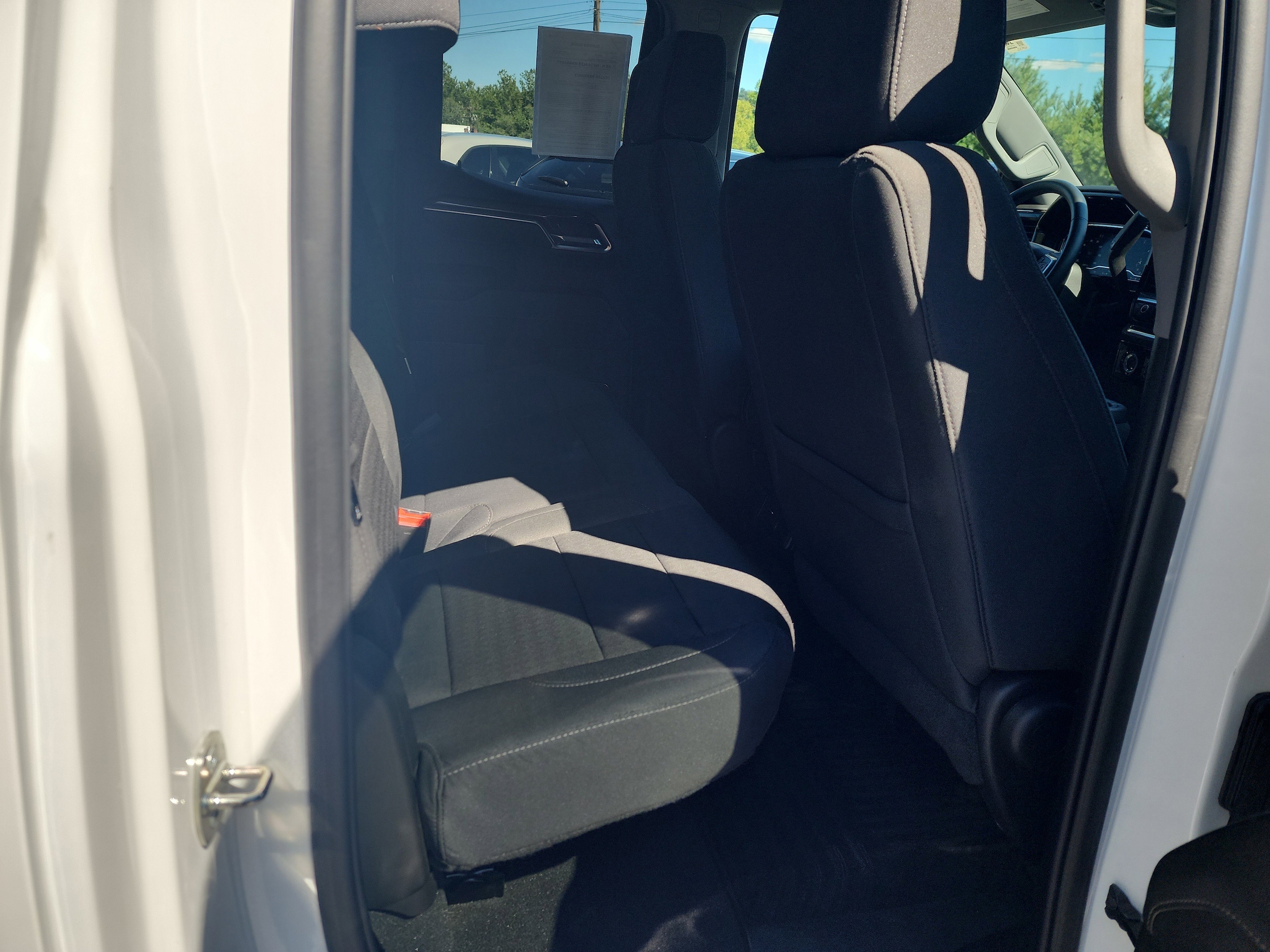 2024 Chevrolet Silverado 1500 LT - Photo 18