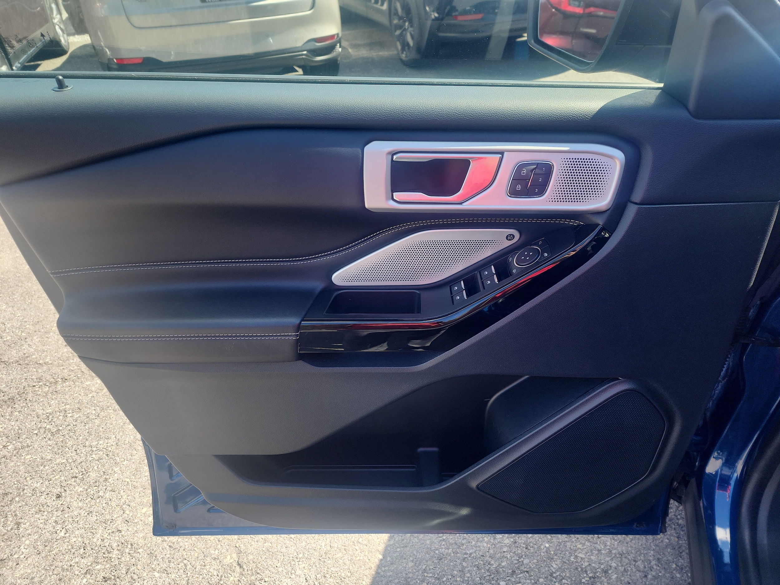 2021 Ford Explorer ST - Photo 7