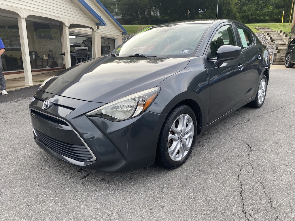 Used 2017 Toyota Yaris iA Base Sedan