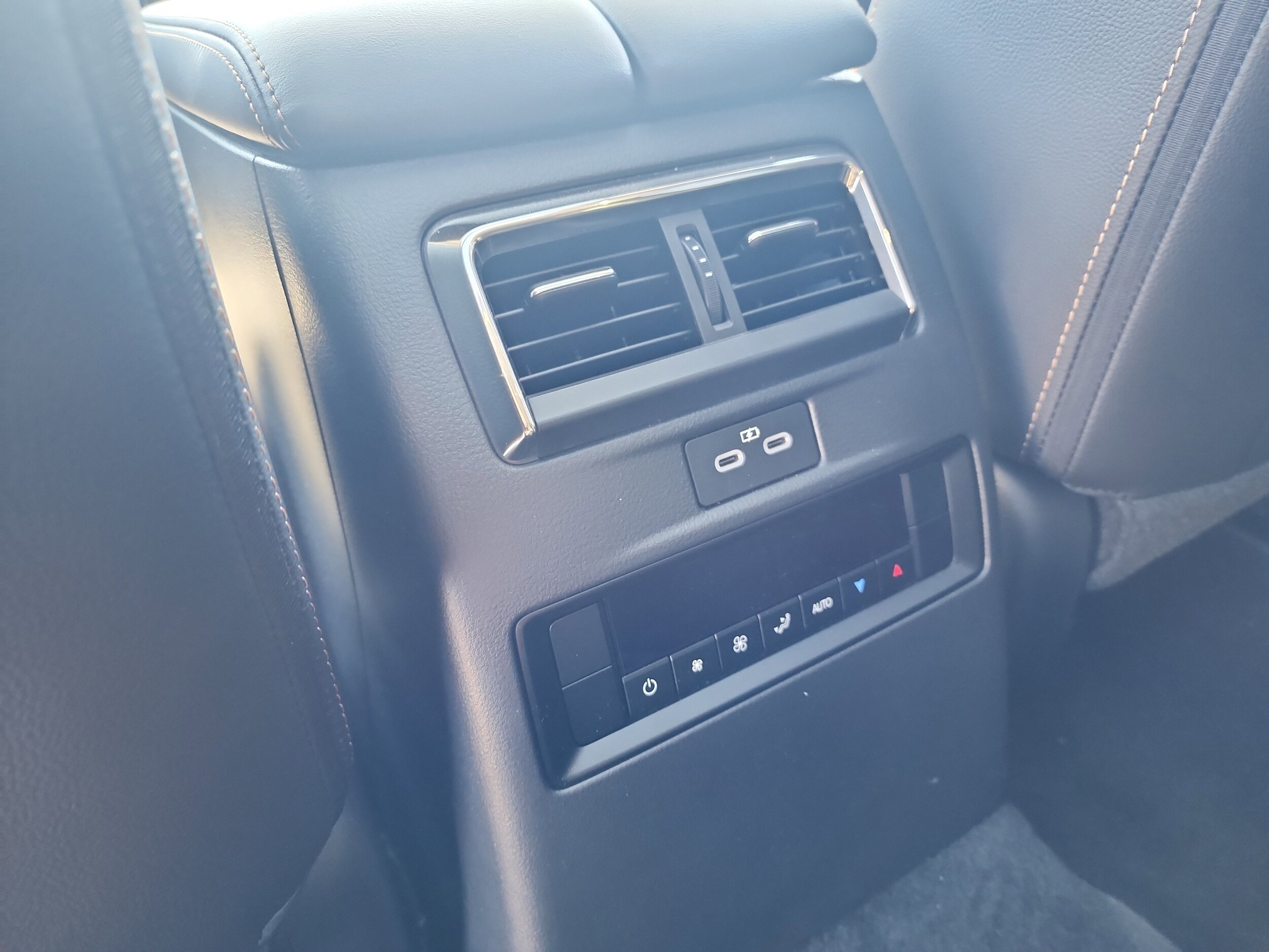 2024 Mazda CX-90 Premium Package - Photo 14