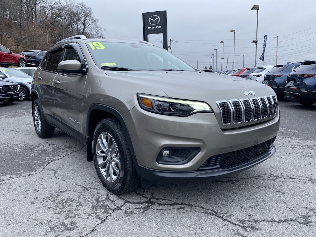 Used 2019 Jeep Cherokee Latitude Plus 4x4 SUV