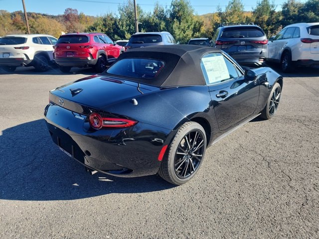 2025 Mazda MX-5 Miata Grand Touring - Photo 12