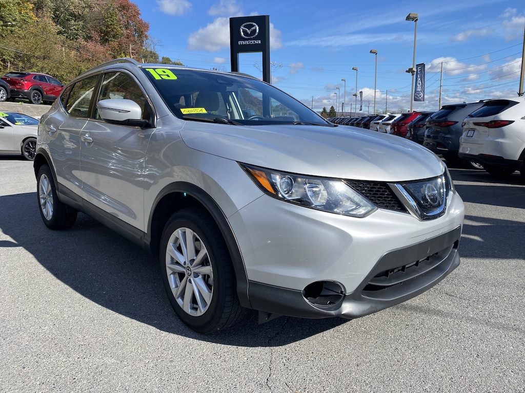 Used 2019 Nissan Rogue Sport SV SUV