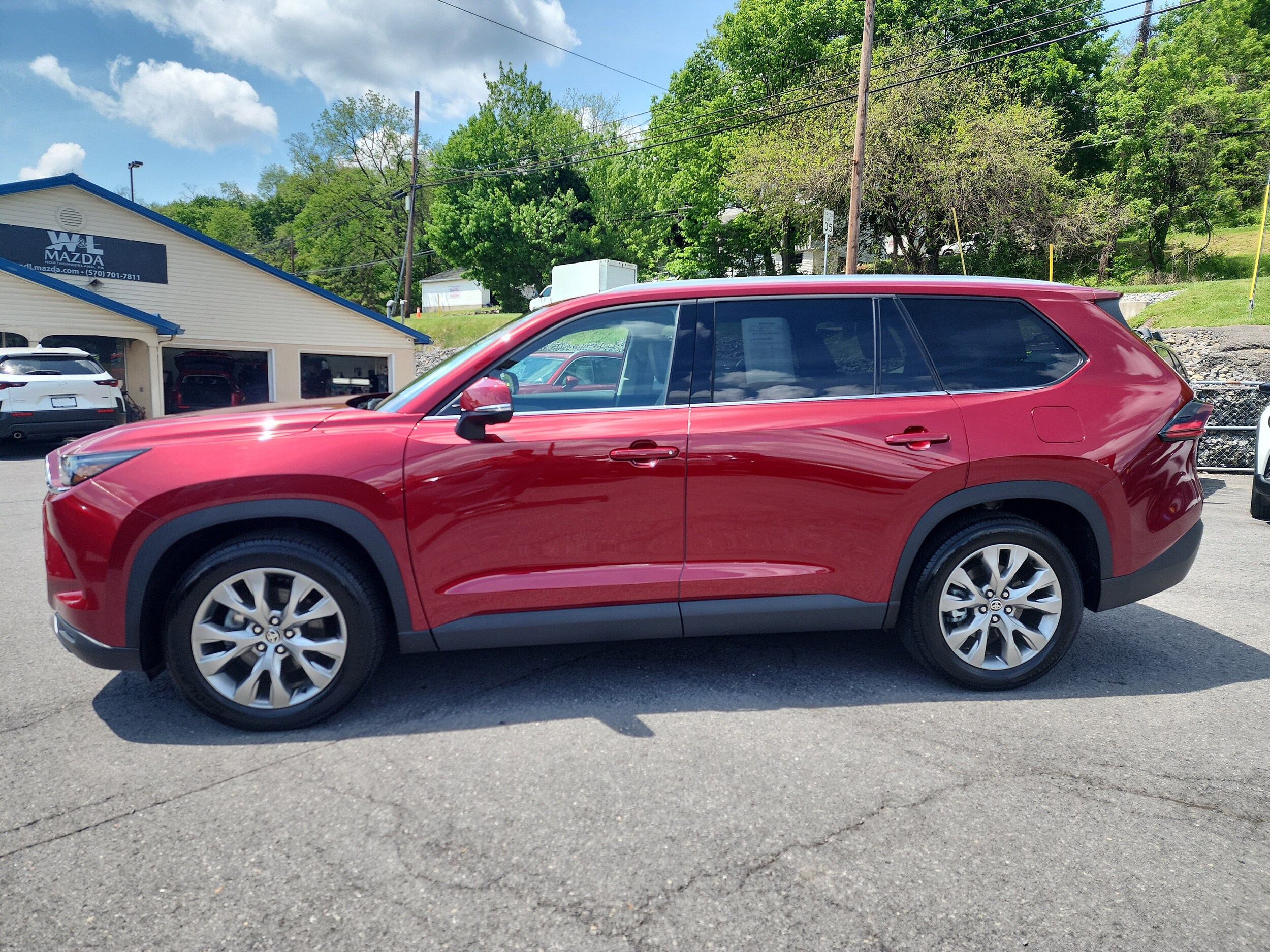 2025 Toyota Grand Highlander Hybrid Limited photo 2