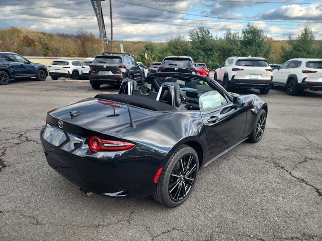 2025 Mazda MX-5 Miata Grand Touring - Photo 18