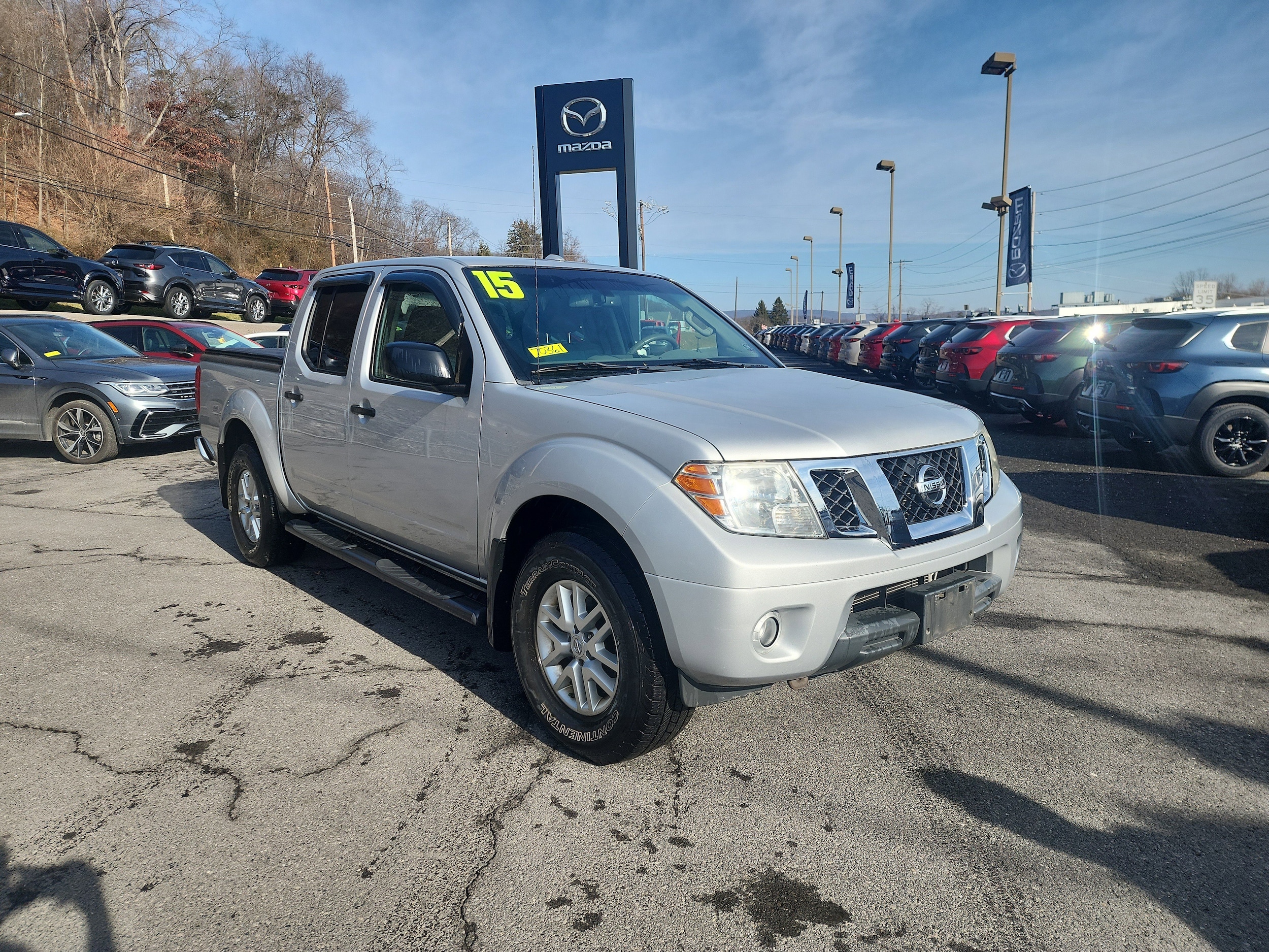 2015 Nissan Frontier SV's photo