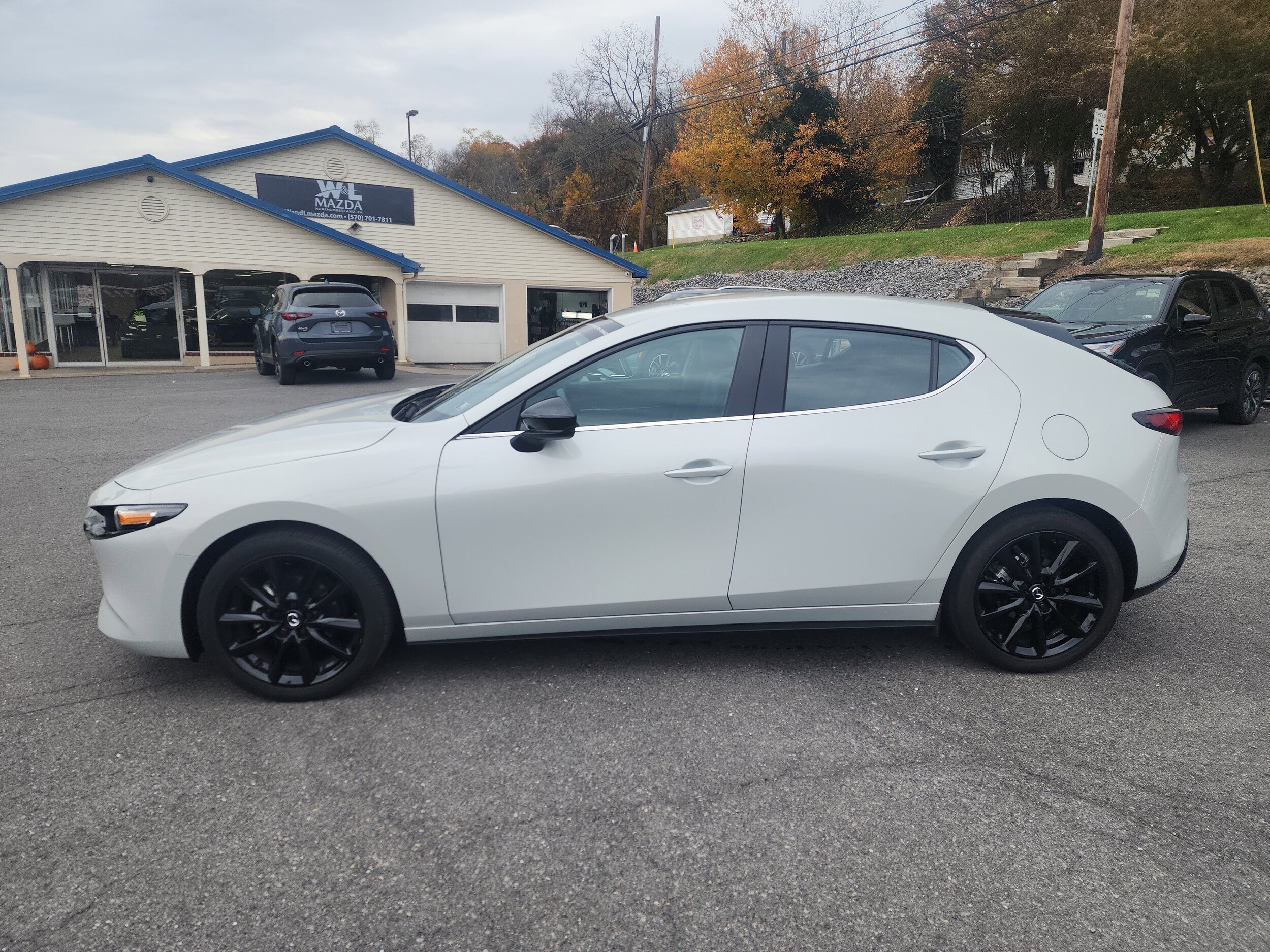 2025 Mazda Mazda3 Hatchback 2.5 Select Sport photo 4