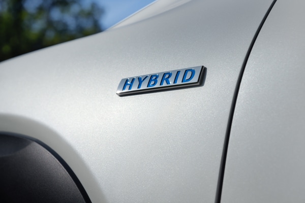 MY24_CX50_Hybrid_Ext_Badge_600.jpg
