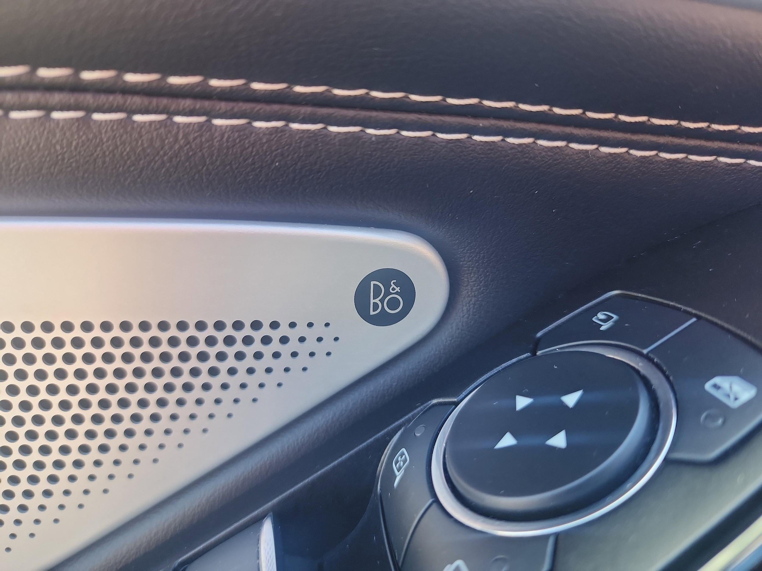 2021 Ford Explorer ST - Photo 9