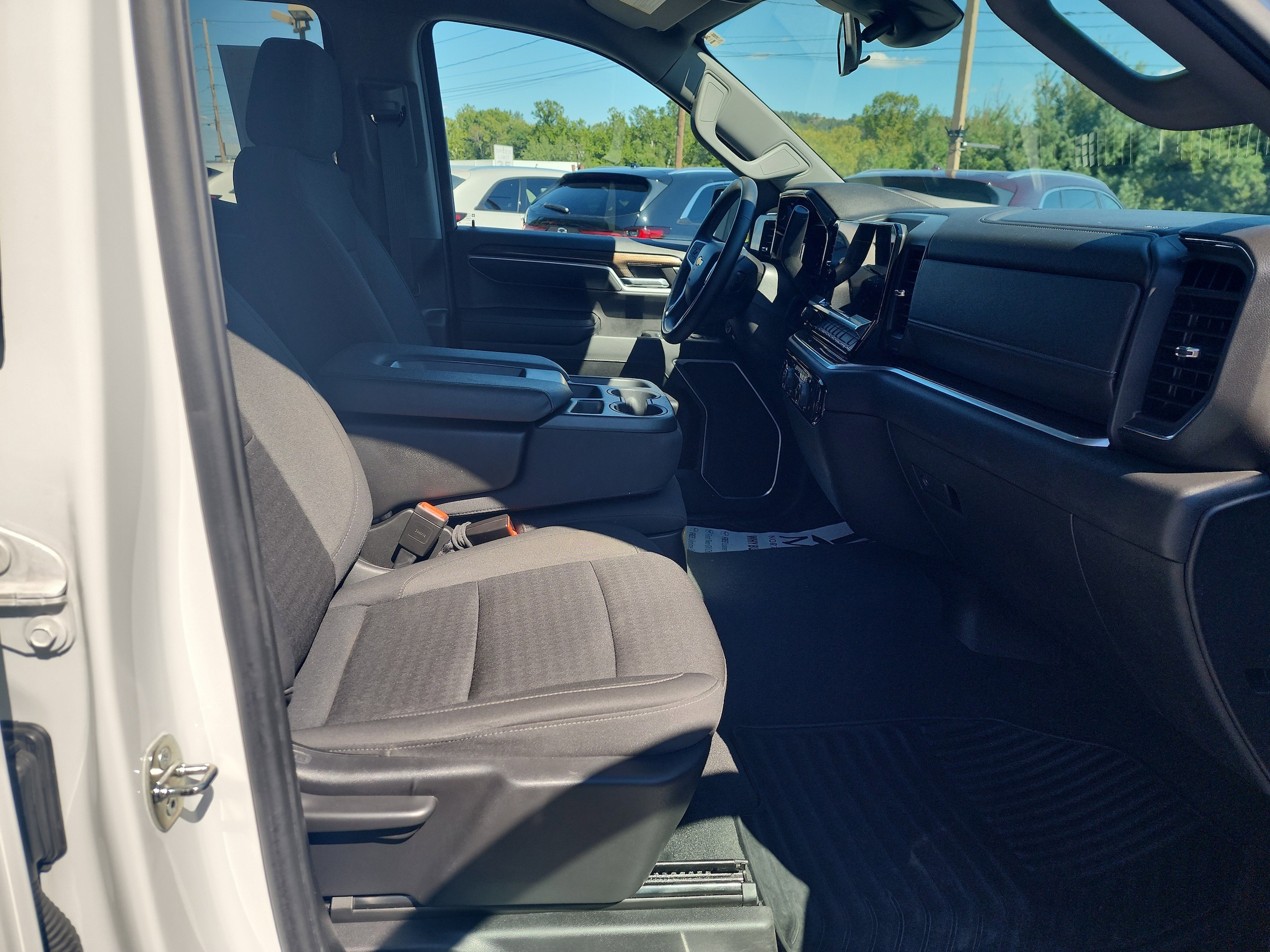 2024 Chevrolet Silverado 1500 LT - Photo 20